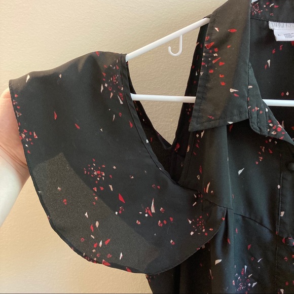 FREE IF BUNDLED Cooperative Black Cold-Shoulder Collared Tunic Top Large EUC - Picture 4 of 8